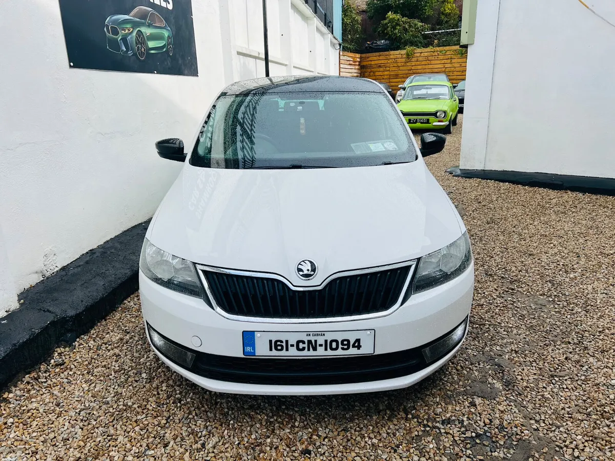 Skoda Rapid Hatchback, Diesel, 2016, White