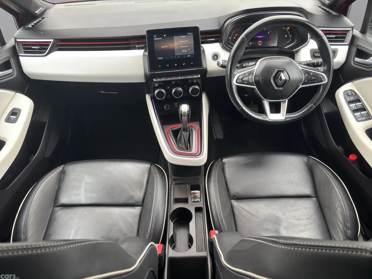 Renault Clio Hatchback, Petrol, 2021, Red