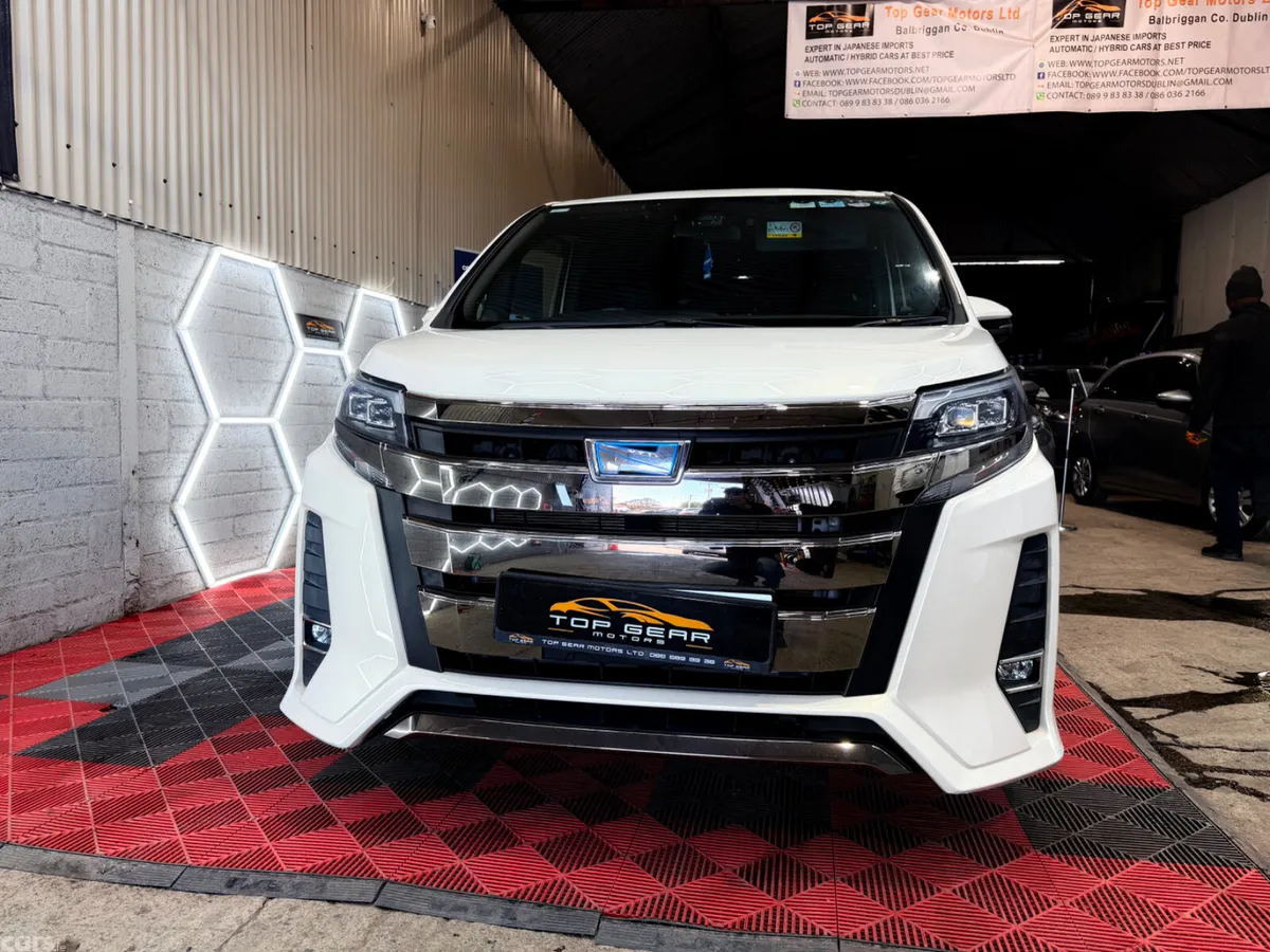 Toyota Noah MPV, Petrol Hybrid, 2019, White
