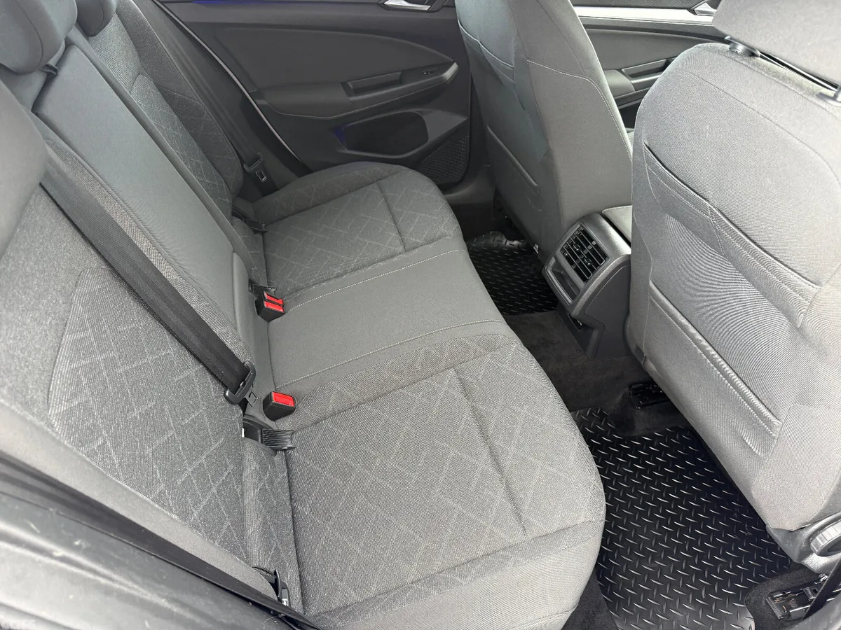Volkswagen Golf Hatchback, Diesel, 2022, White