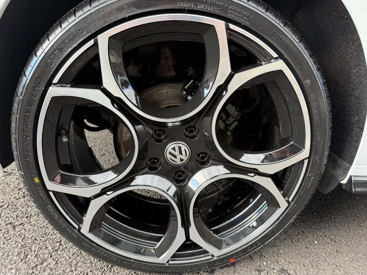 Volkswagen Golf Hatchback, Diesel, 2022, White