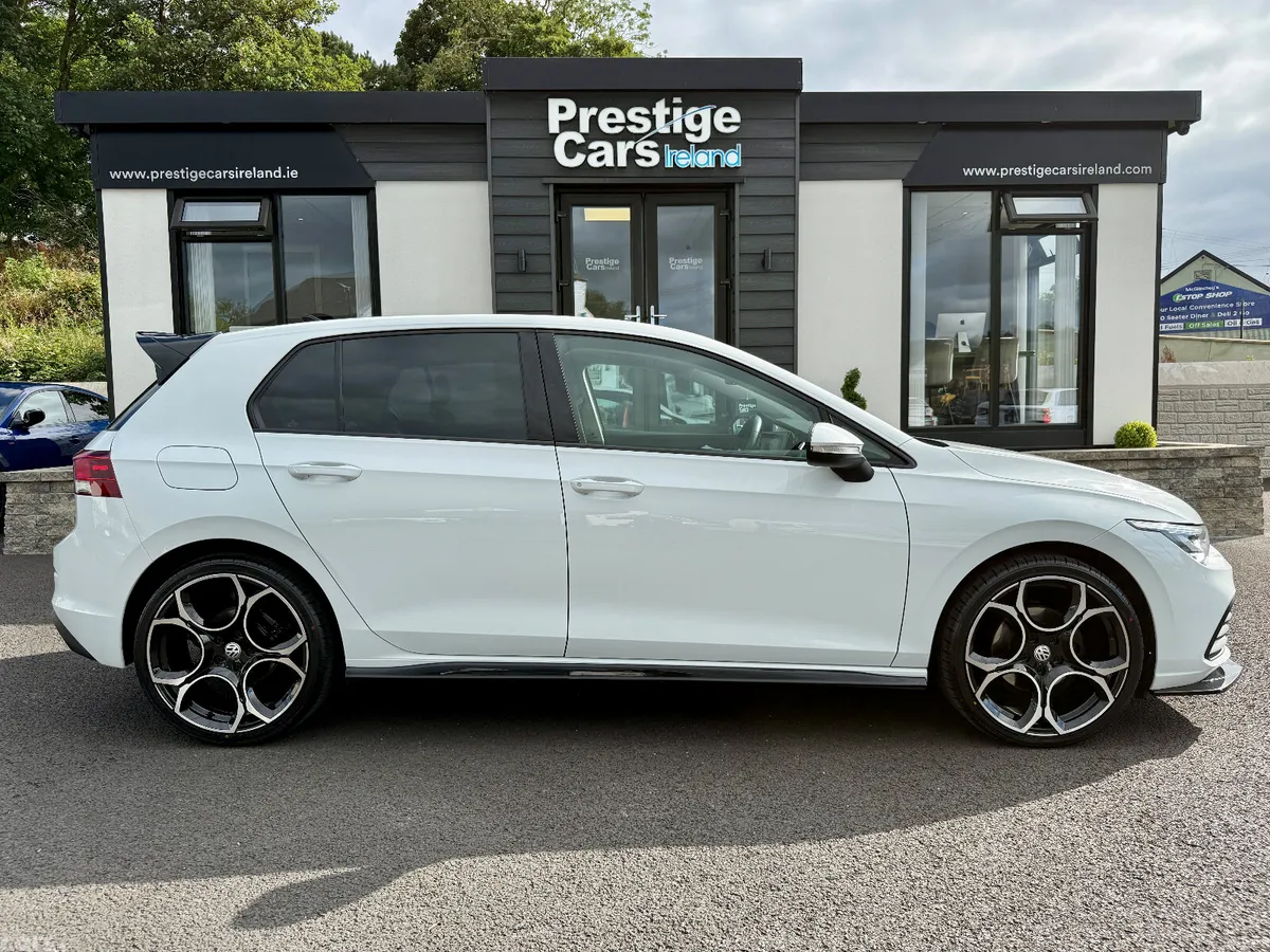 Volkswagen Golf Hatchback, Diesel, 2022, White