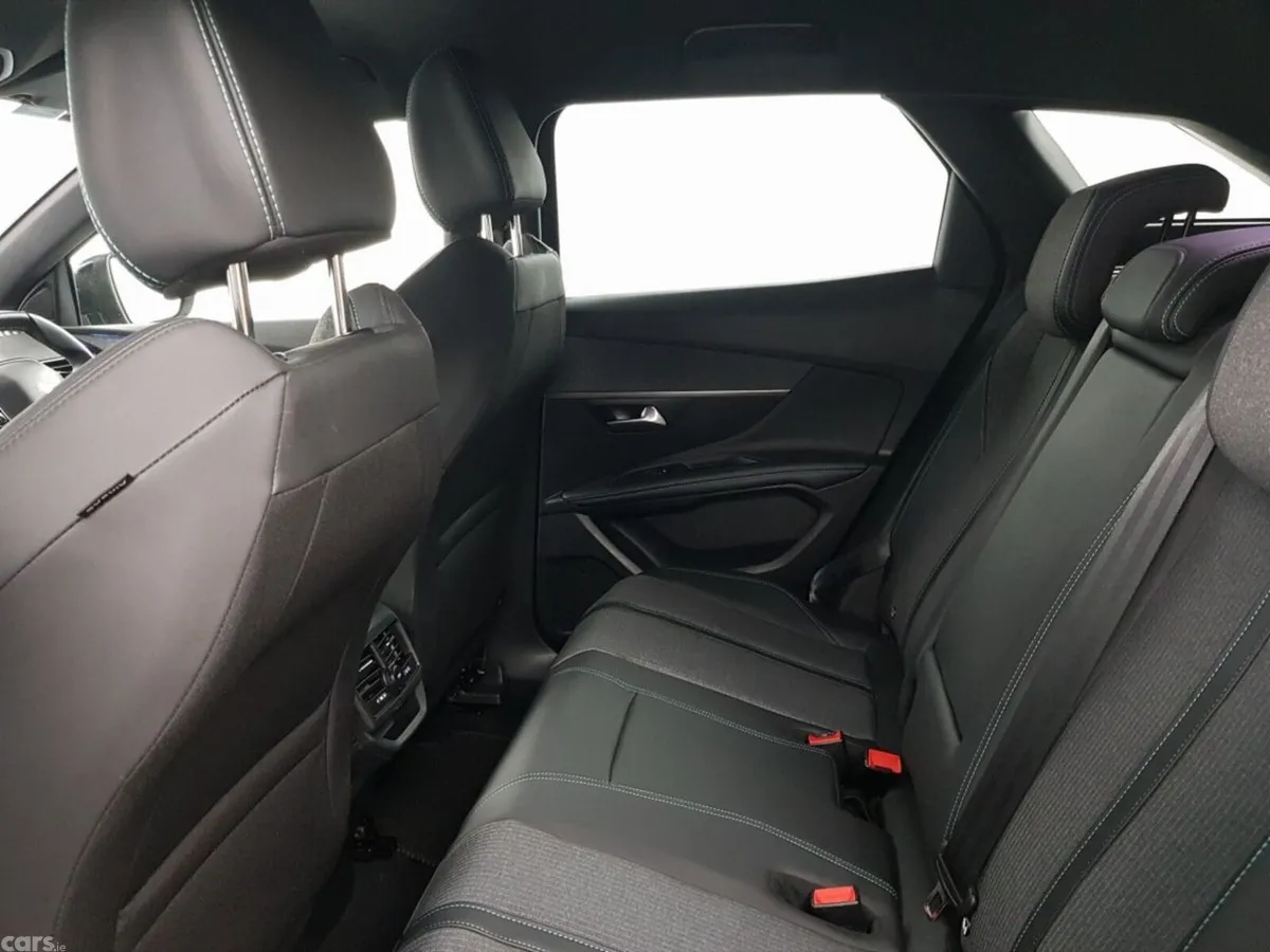 Peugeot 3008 MPV, Petrol Plug-in Hybrid, 2023, Blue