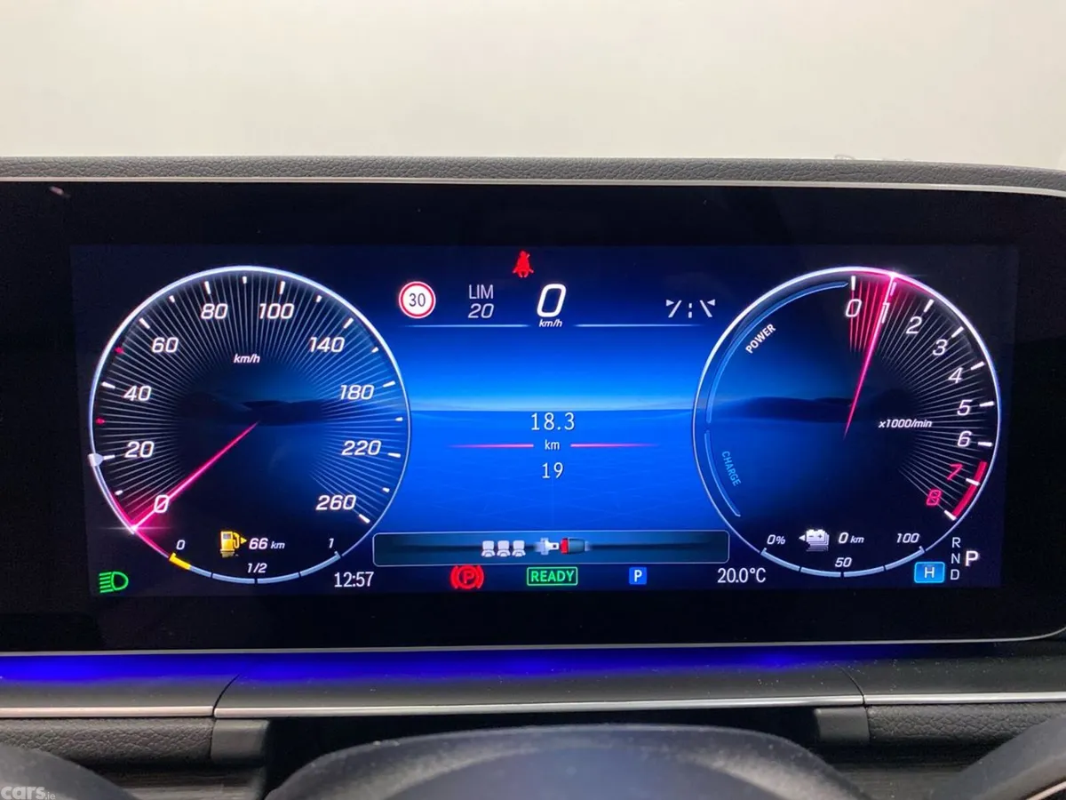 Mercedes-Benz GLE SUV, Petrol Plug-in Hybrid, 2026, Grey