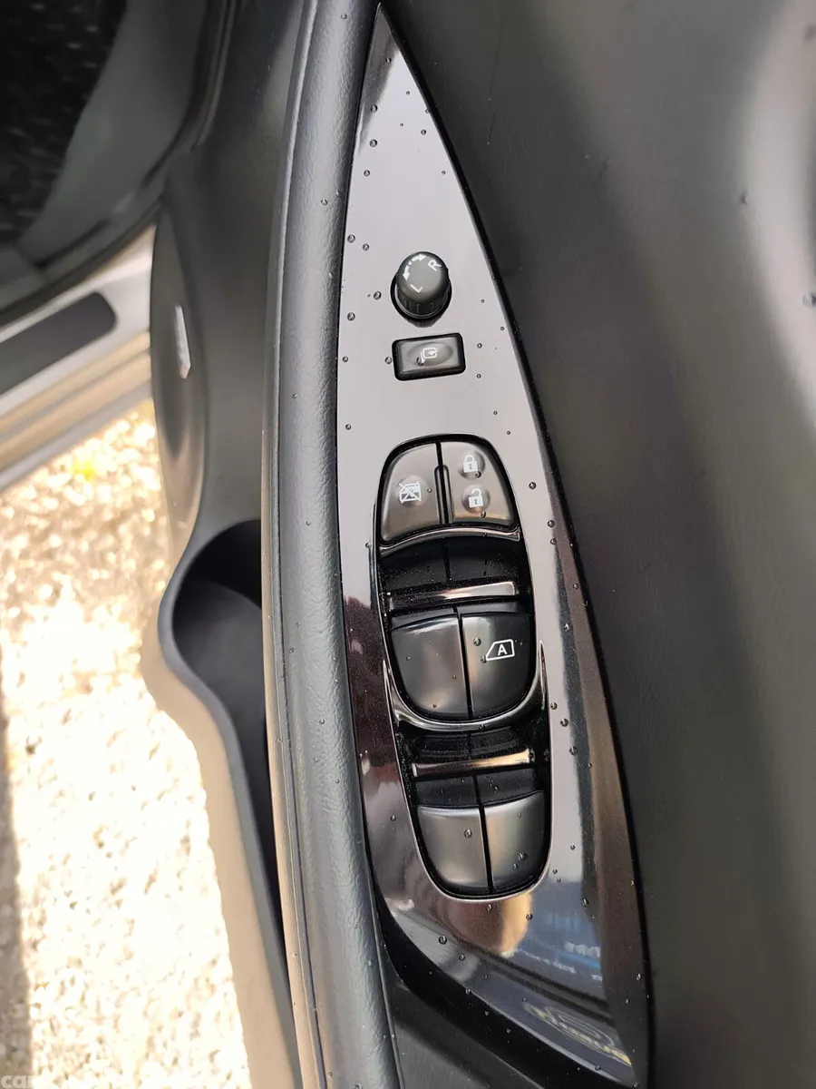 Nissan Leaf Hatchback, Electric, 2015, Silver