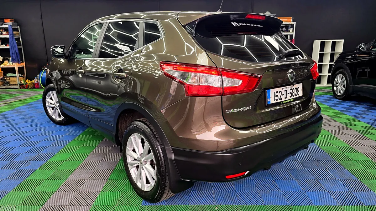 Nissan Qashqai Hatchback, Diesel, 2015, Brown