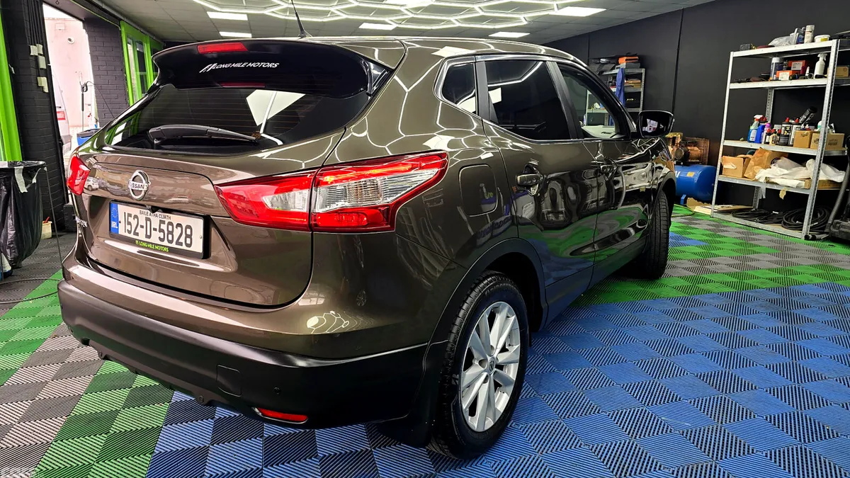 Nissan Qashqai Hatchback, Diesel, 2015, Brown