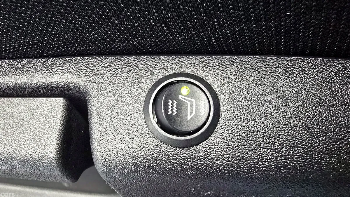 Nissan Qashqai Hatchback, Diesel, 2015, Brown