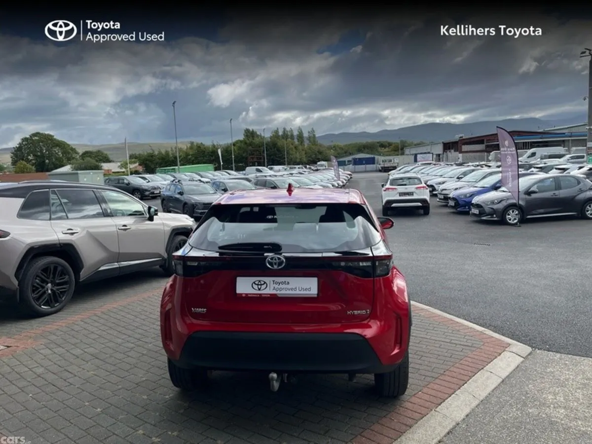 Toyota Yaris Cross Hatchback, Petrol Hybrid, 2024, Red