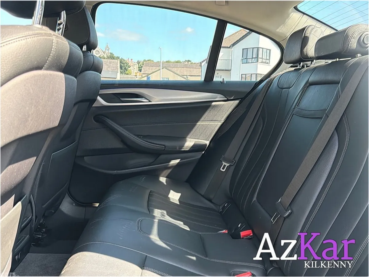 BMW 5-Series Saloon, Petrol Plug-in Hybrid, 2018, Blue