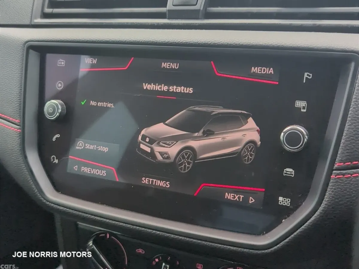 SEAT Arona Hatchback, Petrol, 2021, White
