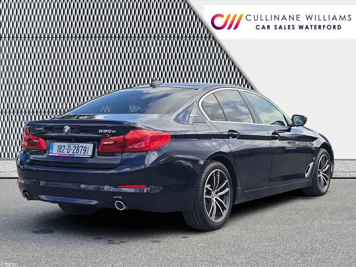BMW 5-Series Saloon, Petrol Plug-in Hybrid, 2018, Blue