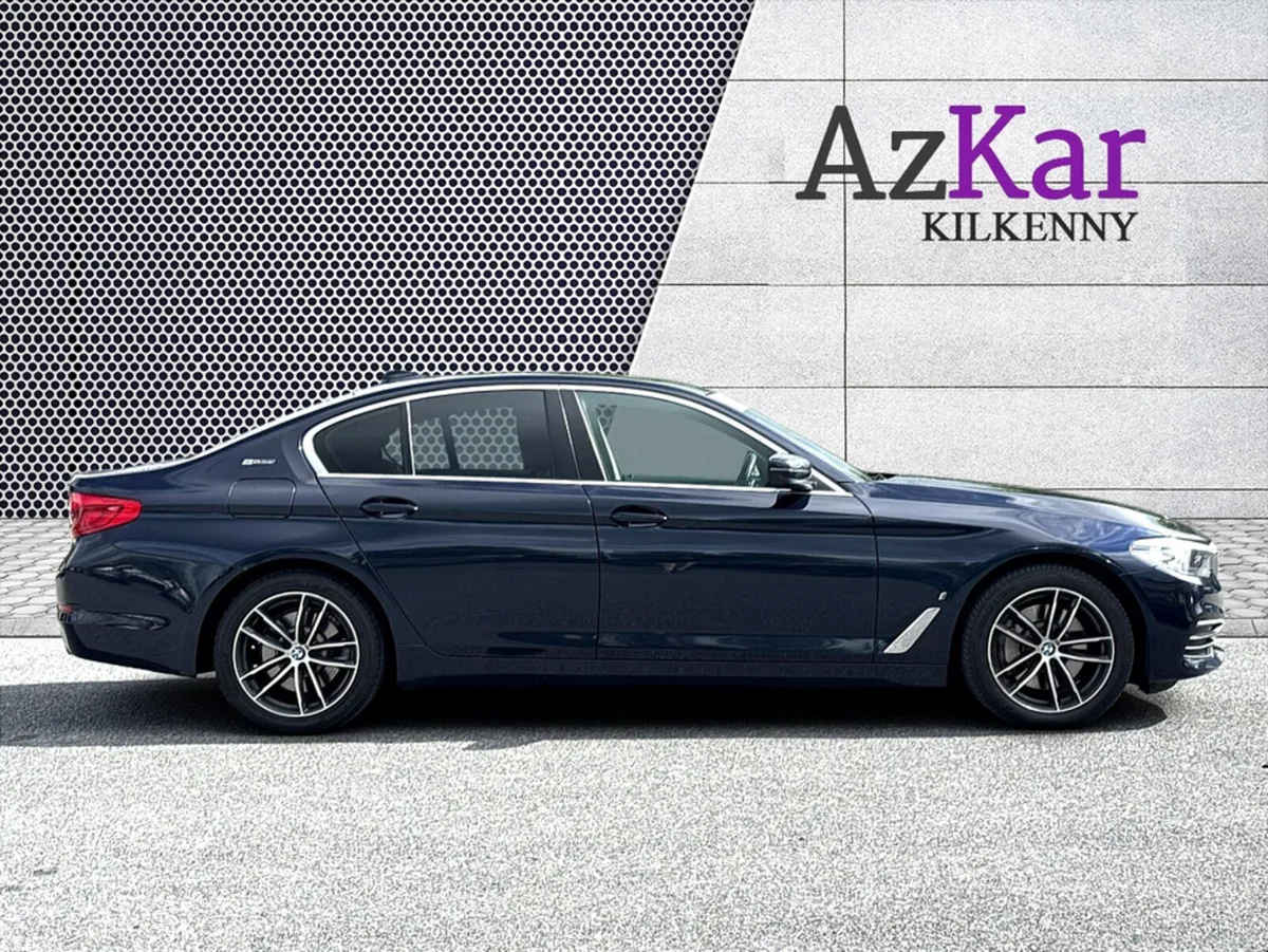 BMW 5-Series Saloon, Petrol Plug-in Hybrid, 2018, Blue