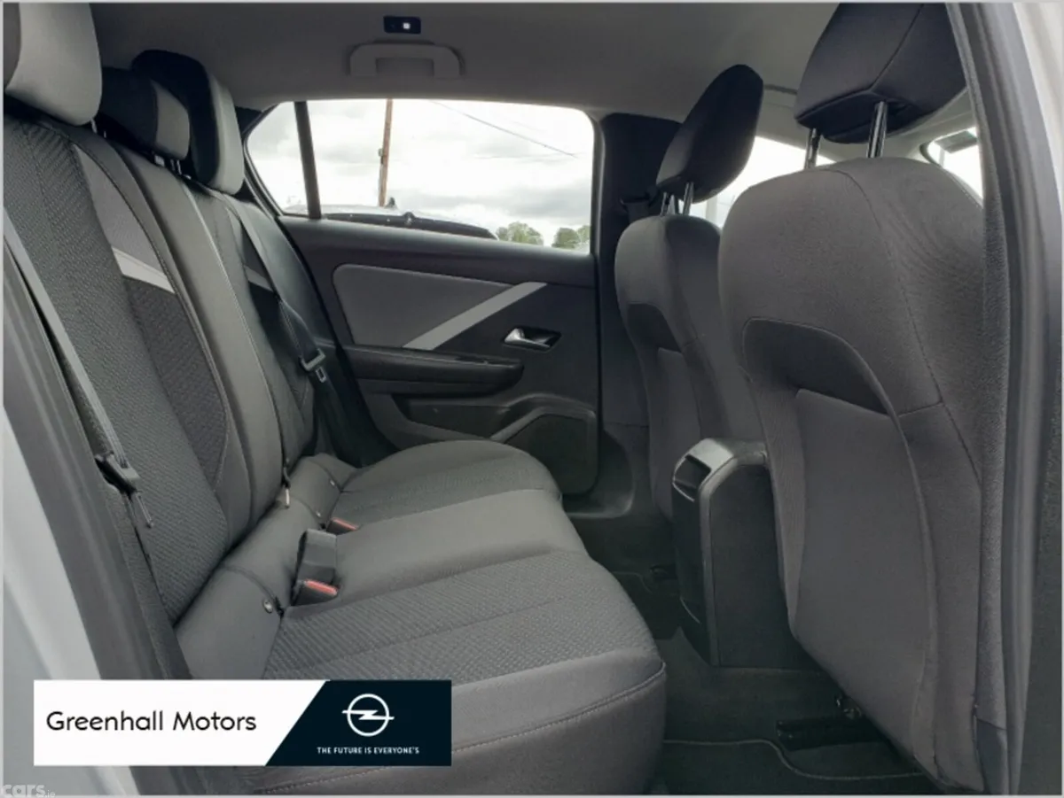 Opel Astra Hatchback, Petrol, 2023, Grey