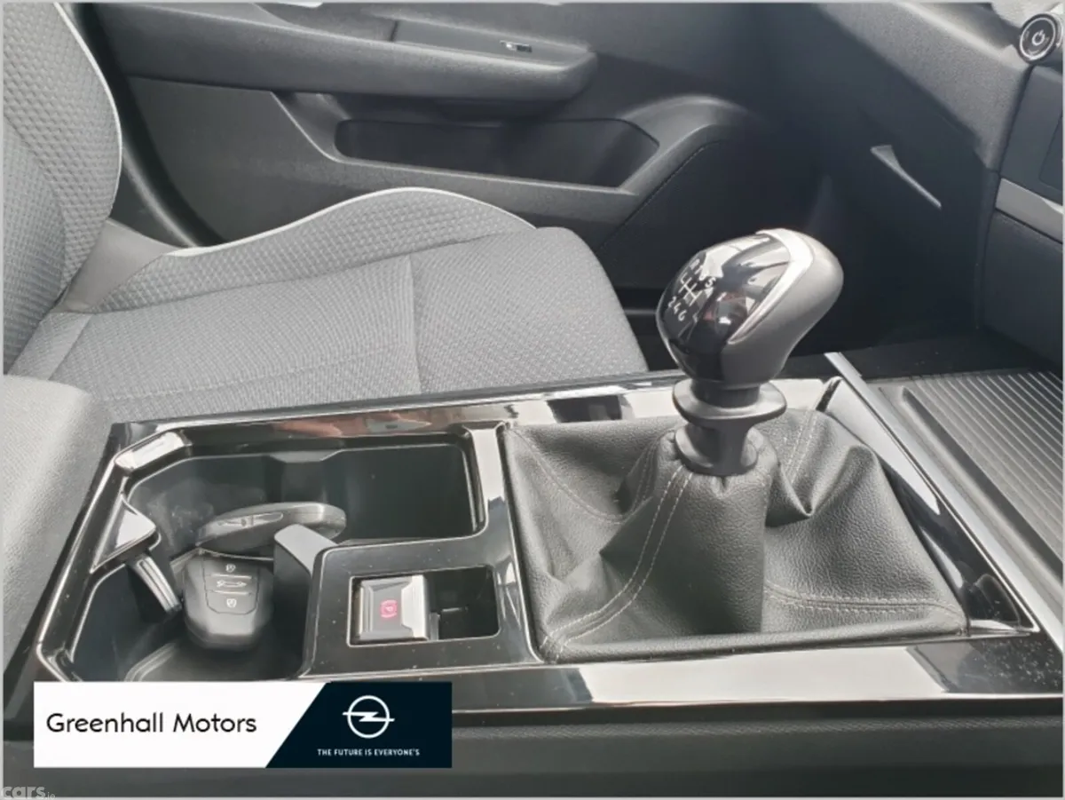 Opel Astra Hatchback, Petrol, 2023, Grey
