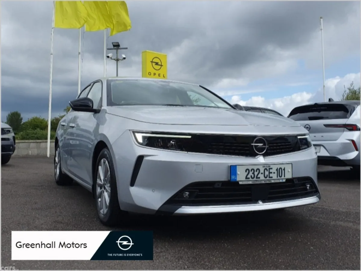 Opel Astra Hatchback, Petrol, 2023, Grey