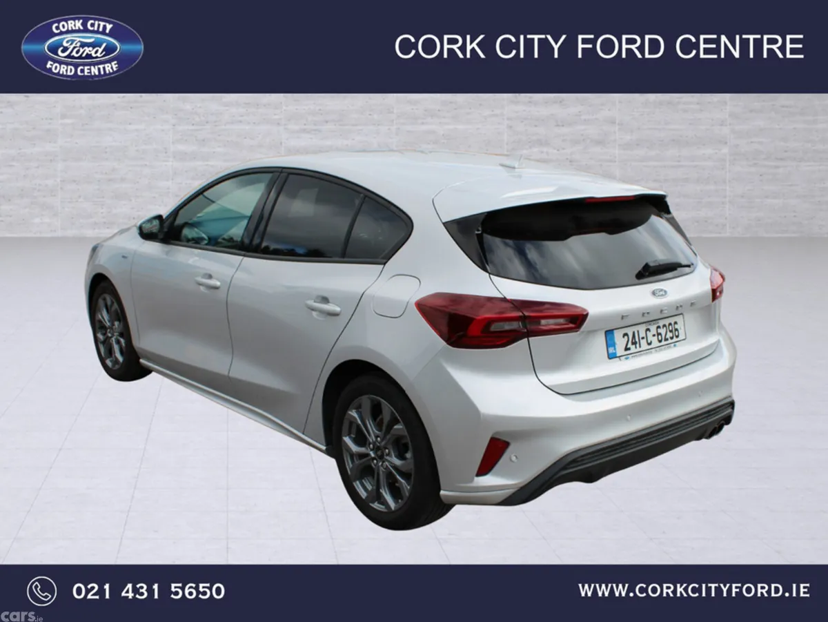 Ford Focus Hatchback, Petrol, 2024, Grey
