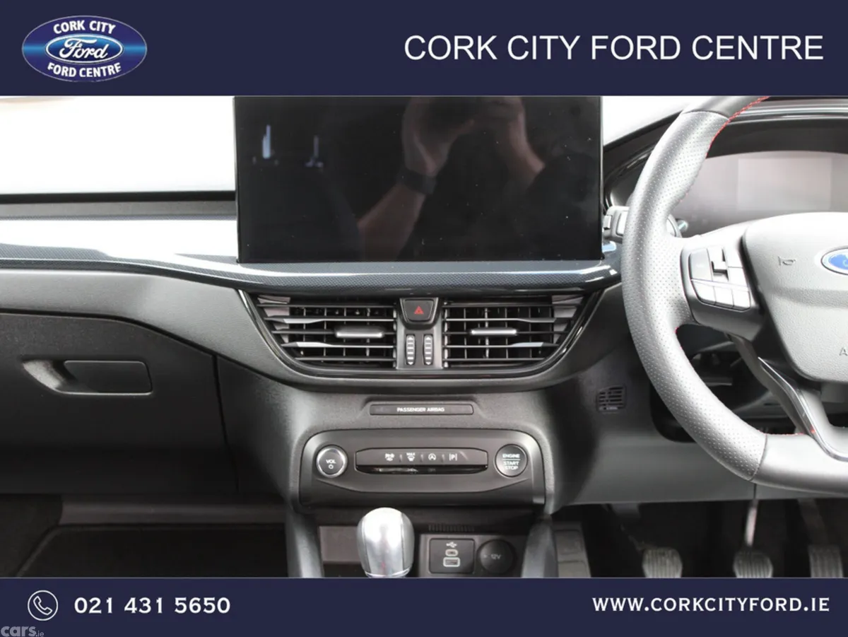 Ford Focus Hatchback, Petrol, 2024, Grey
