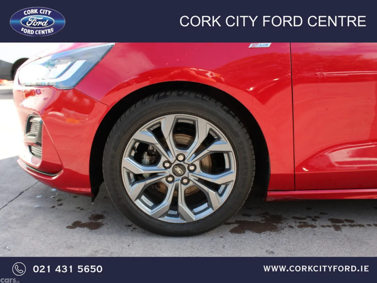 Ford Focus Hatchback, Petrol Hybrid, 2024, Red