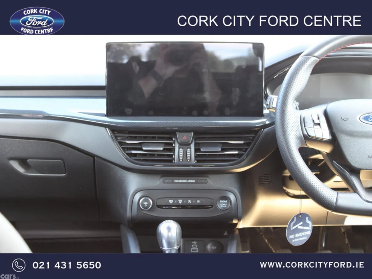 Ford Focus Hatchback, Petrol Hybrid, 2024, Red
