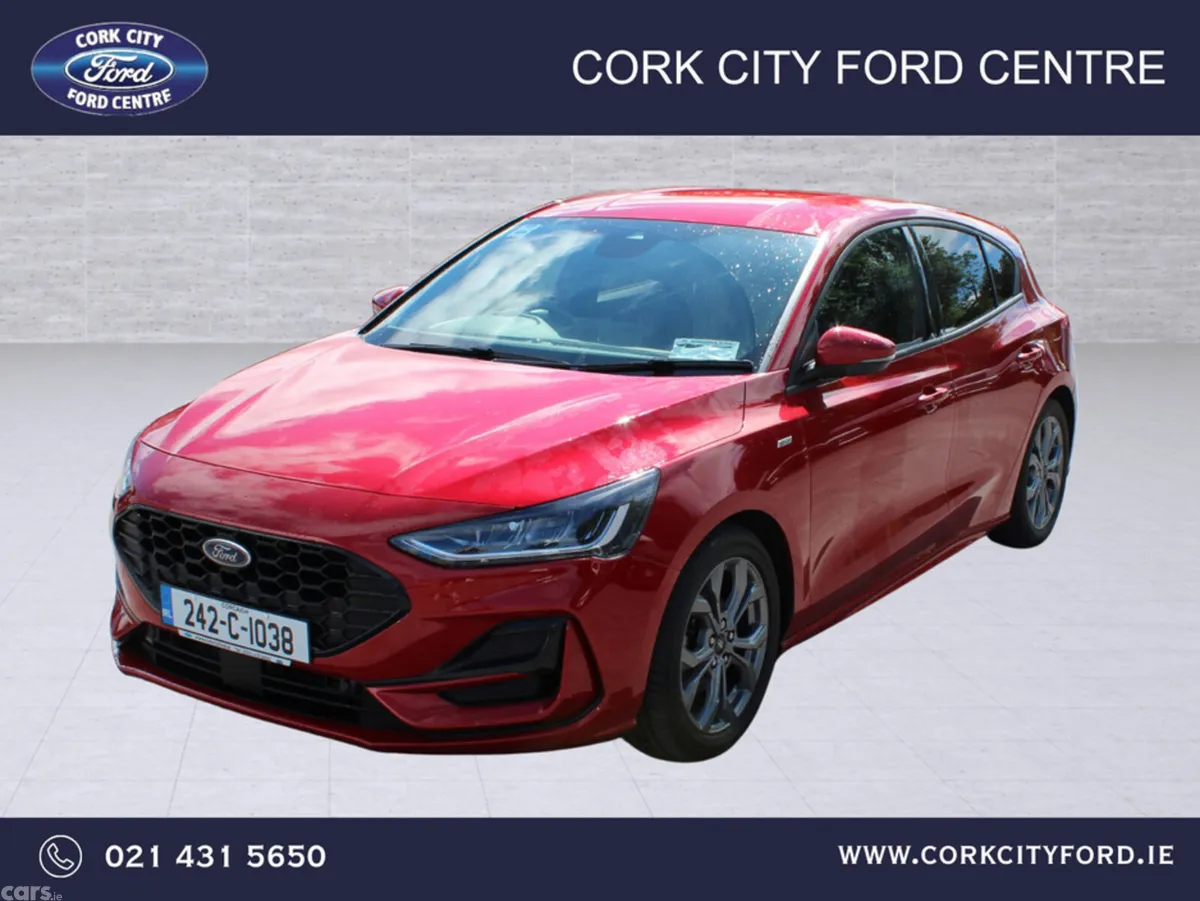 Ford Focus Hatchback, Petrol Hybrid, 2024, Red