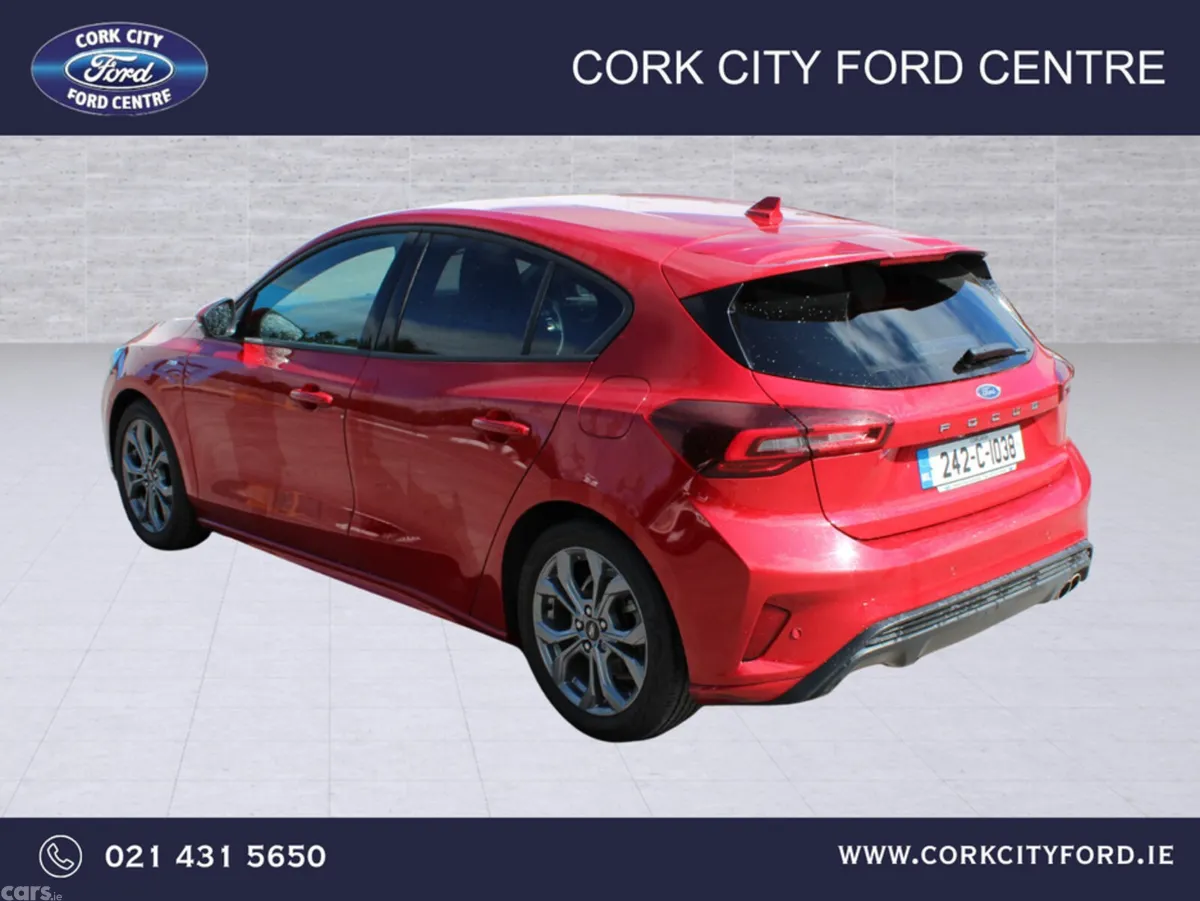 Ford Focus Hatchback, Petrol Hybrid, 2024, Red