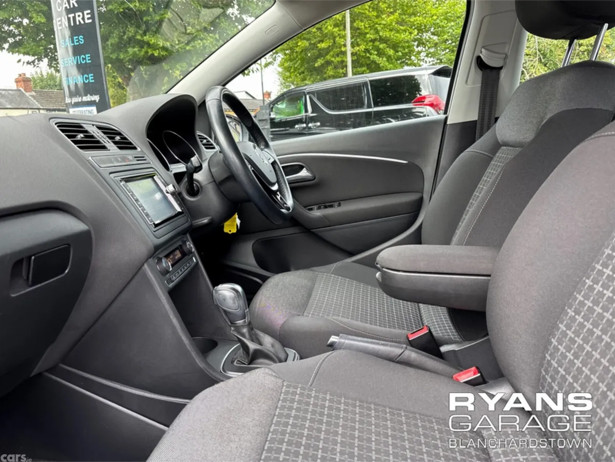Volkswagen Polo Hatchback, Petrol, 2017, White
