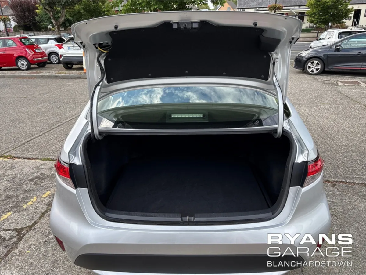 Toyota Corolla Saloon, Petrol Hybrid, 2020, Silver