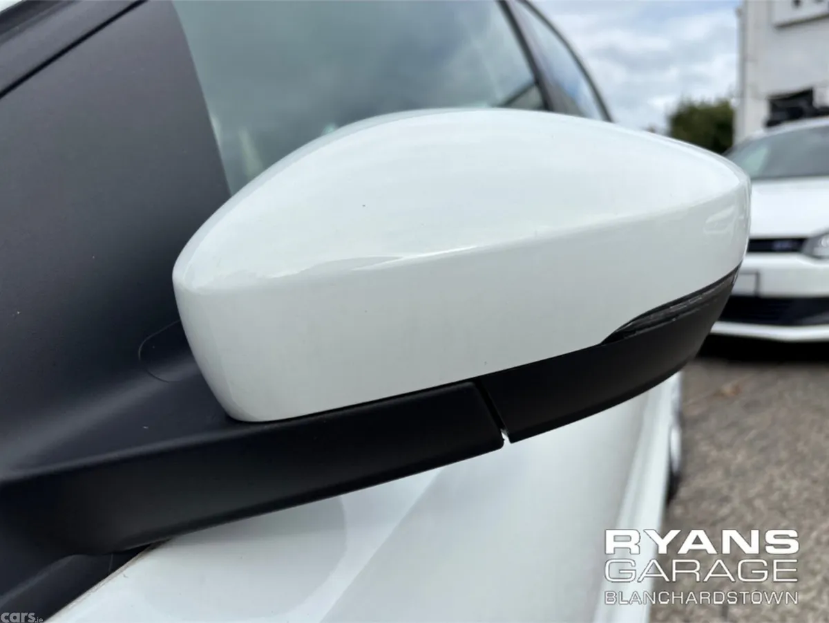 Volkswagen Polo Hatchback, Petrol, 2017, White