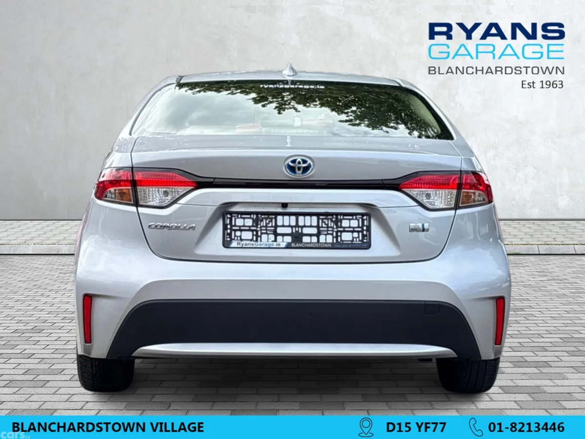 Toyota Corolla Saloon, Petrol Hybrid, 2020, Silver