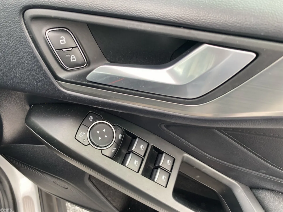 Ford Focus Hatchback, Petrol, 2020, Grey