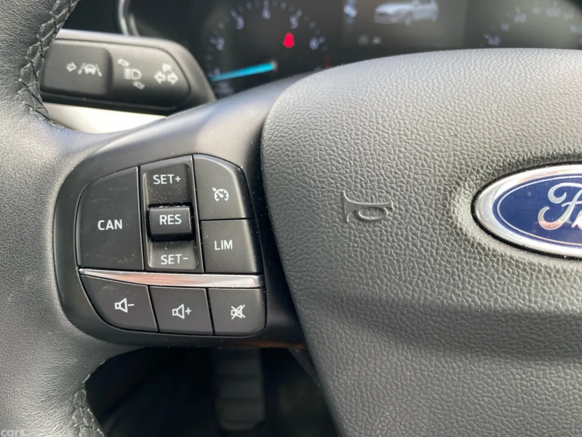 Ford Focus Hatchback, Petrol, 2020, Grey