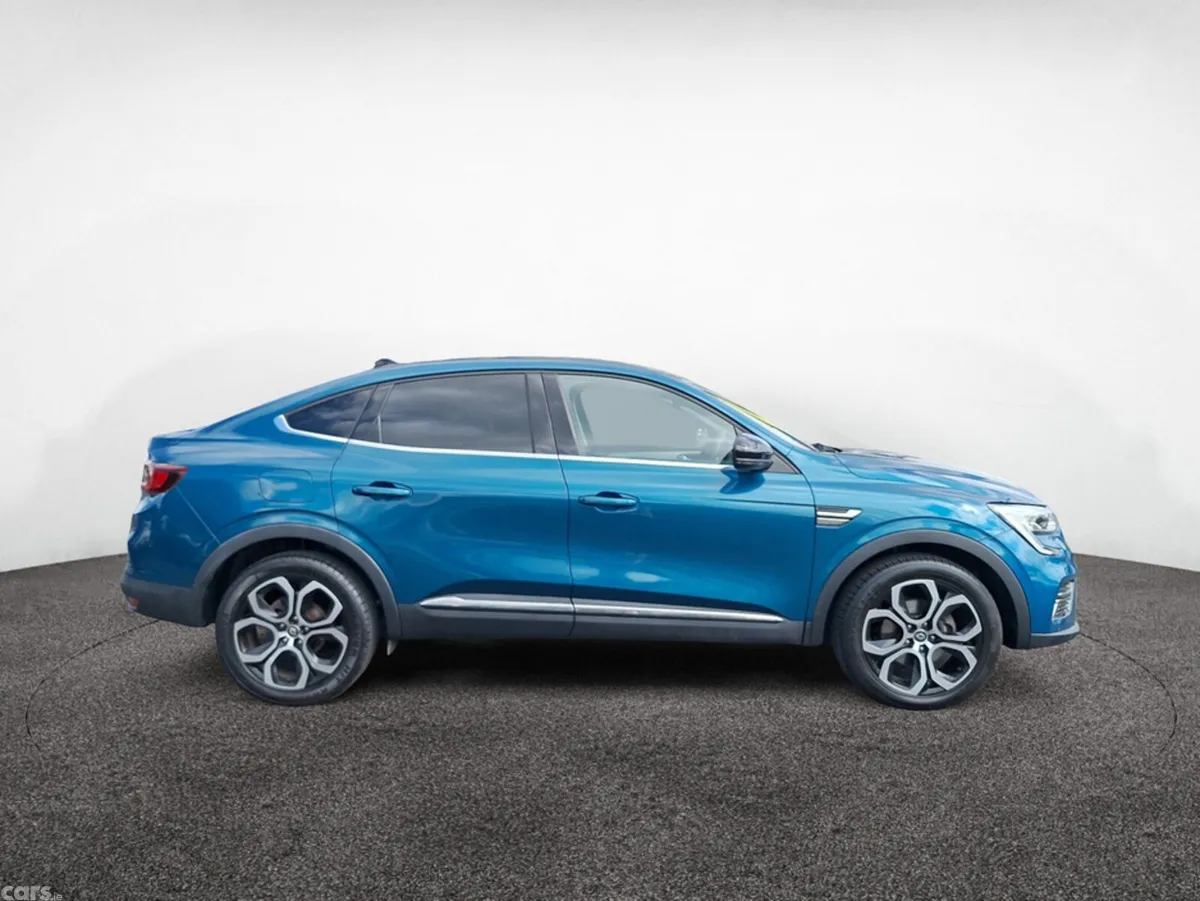 Renault Arkana Hatchback, Petrol, 2023, Blue