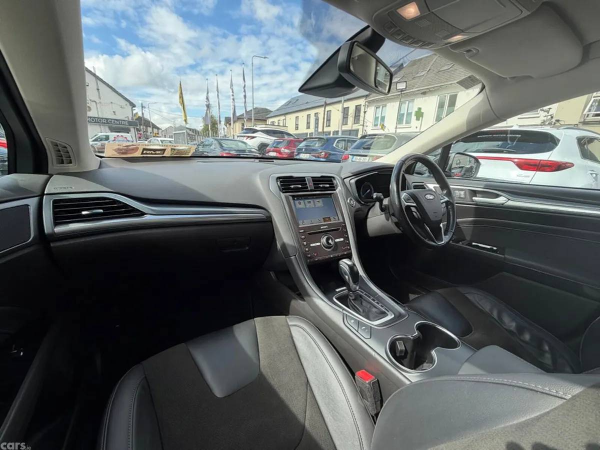 Ford Mondeo Hatchback, Petrol Hybrid, 2019, Black