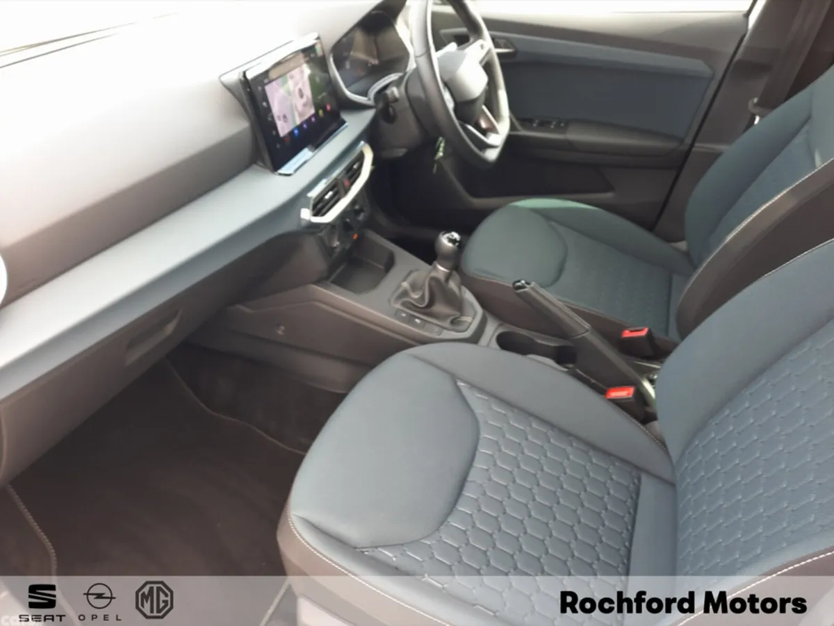SEAT Arona Hatchback, Petrol, 2026, White