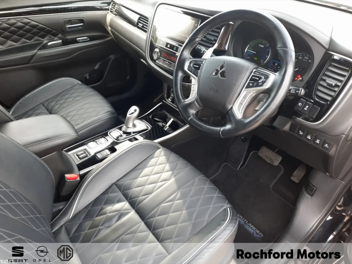 Mitsubishi Outlander Estate, Petrol Plug-in Hybrid, 2020, Black