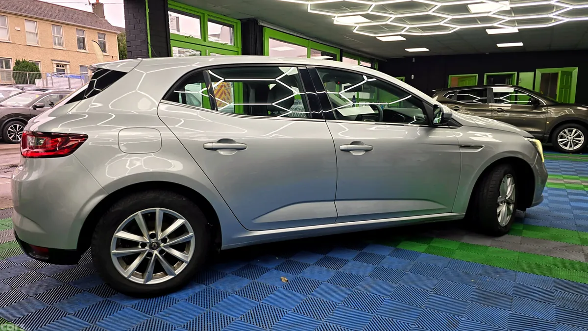 Renault Megane Hatchback, Diesel, 2018, Grey