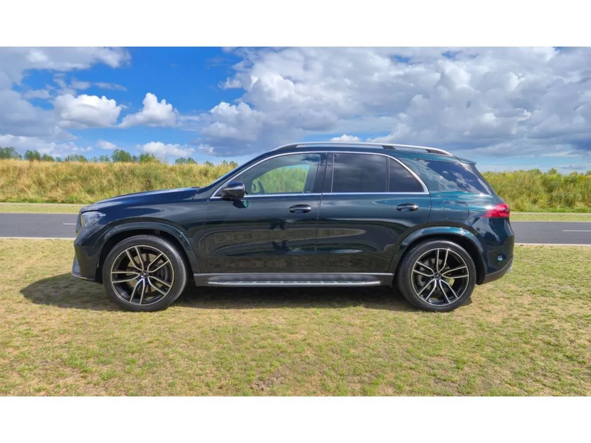 Mercedes-Benz GLE SUV, Petrol Plug-in Hybrid, 2024, Green