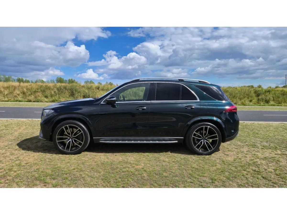 Mercedes-Benz GLE SUV, Petrol Plug-in Hybrid, 2024, Green