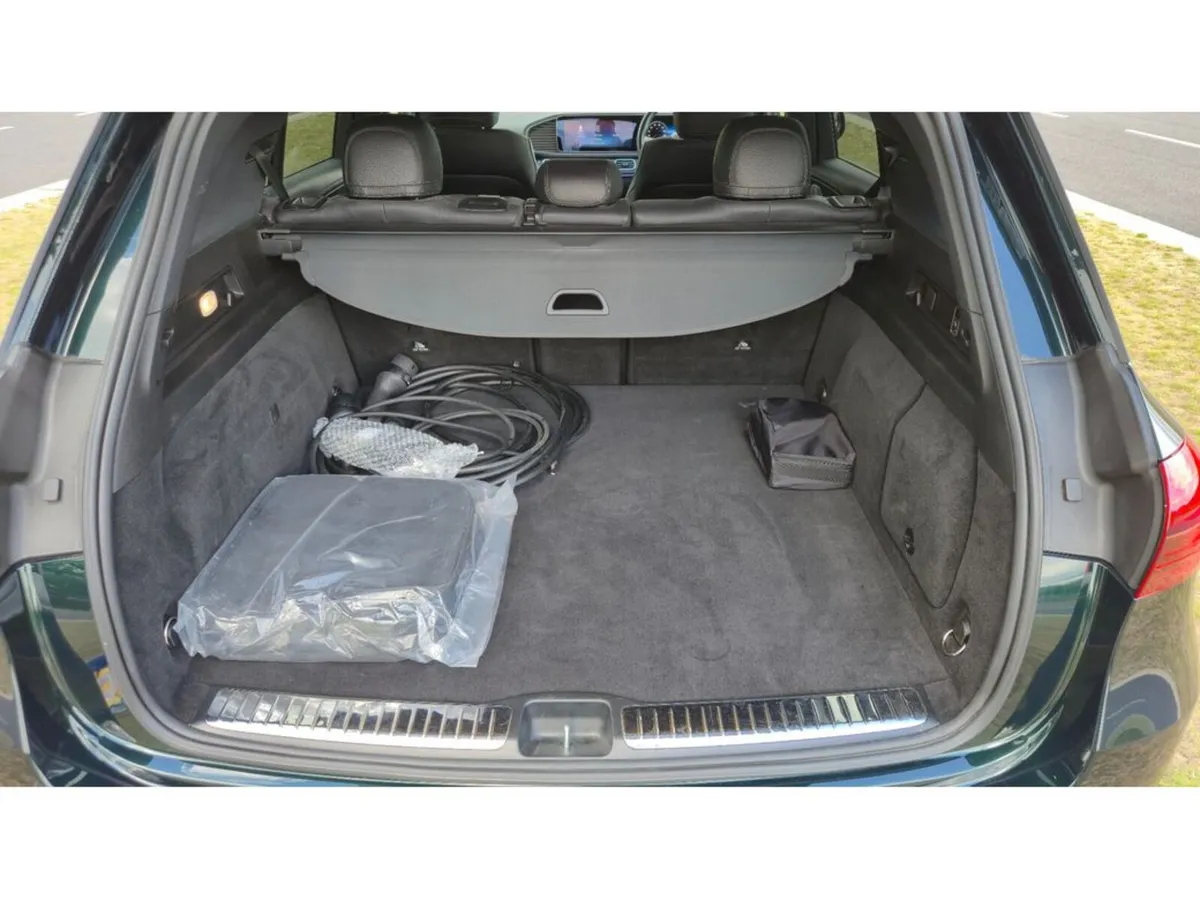 Mercedes-Benz GLE SUV, Petrol Plug-in Hybrid, 2024, Green