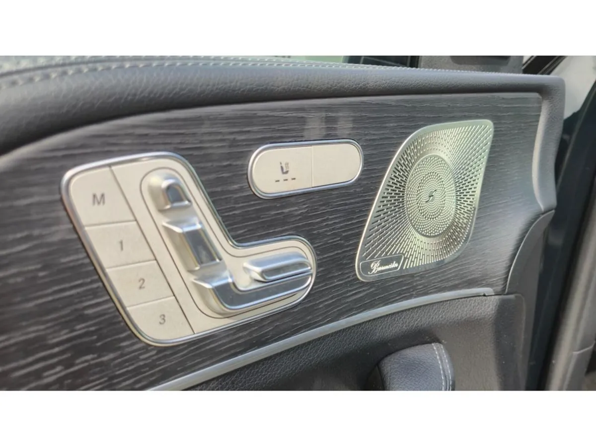 Mercedes-Benz GLE SUV, Petrol Plug-in Hybrid, 2024, Green