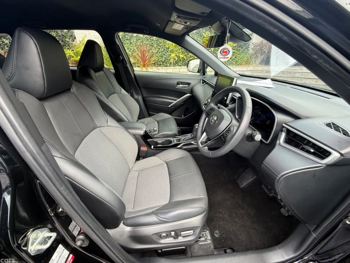 Toyota Corolla Cross SUV, Petrol Hybrid, 2023, Black