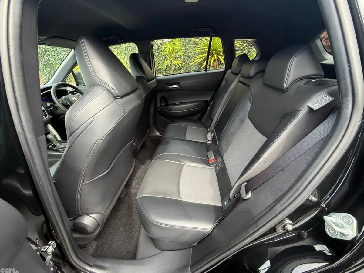 Toyota Corolla Cross SUV, Petrol Hybrid, 2023, Black