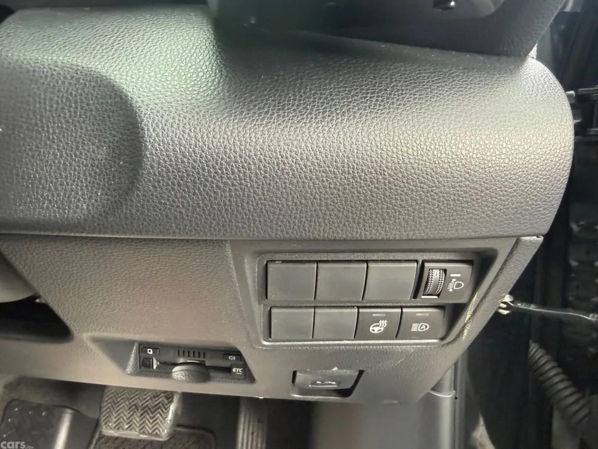 Toyota Yaris Cross SUV, Petrol Hybrid, 2022, Black