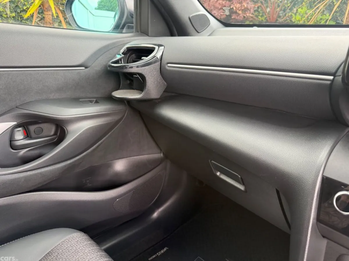 Toyota Yaris Cross SUV, Petrol Hybrid, 2022, Black