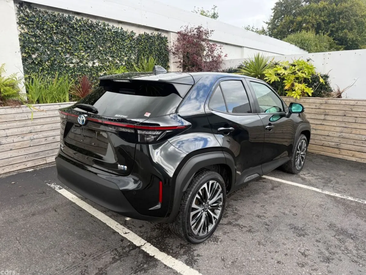 Toyota Yaris Cross SUV, Petrol Hybrid, 2022, Black