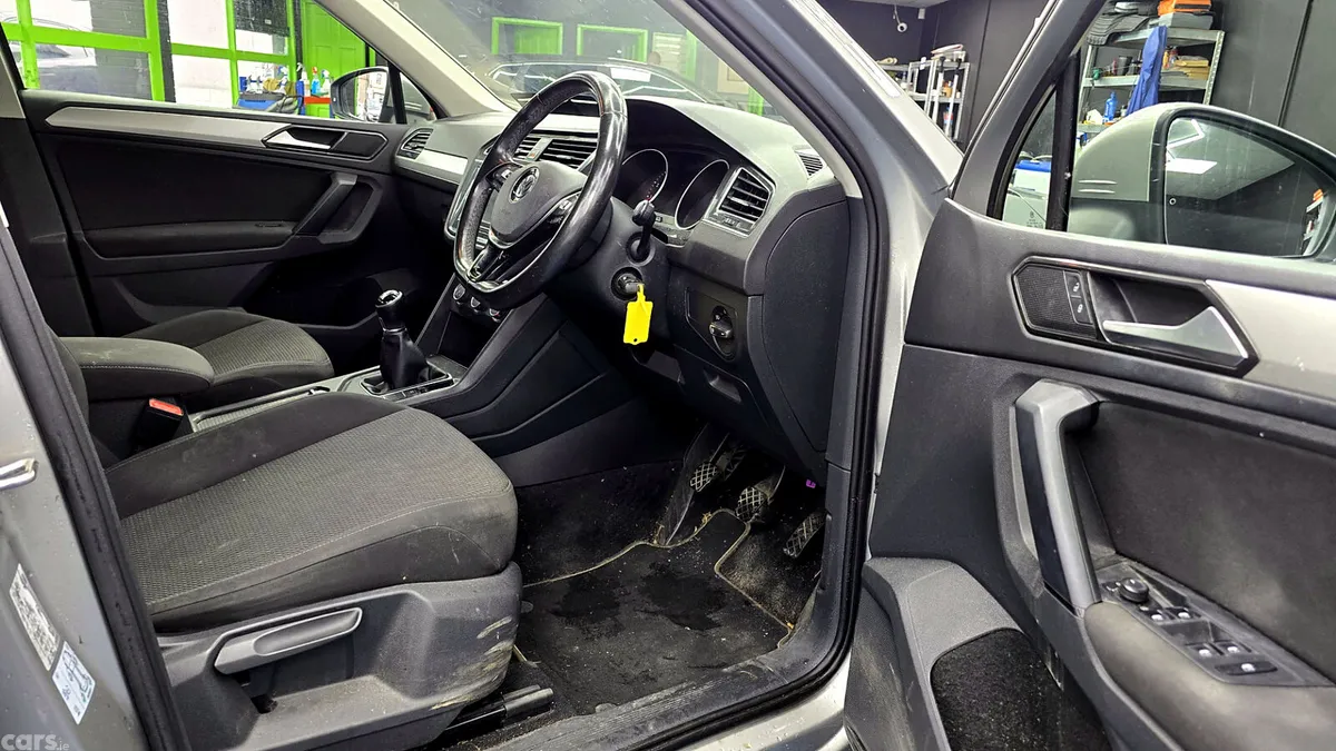 Volkswagen Tiguan SUV, Petrol, 2018, Grey