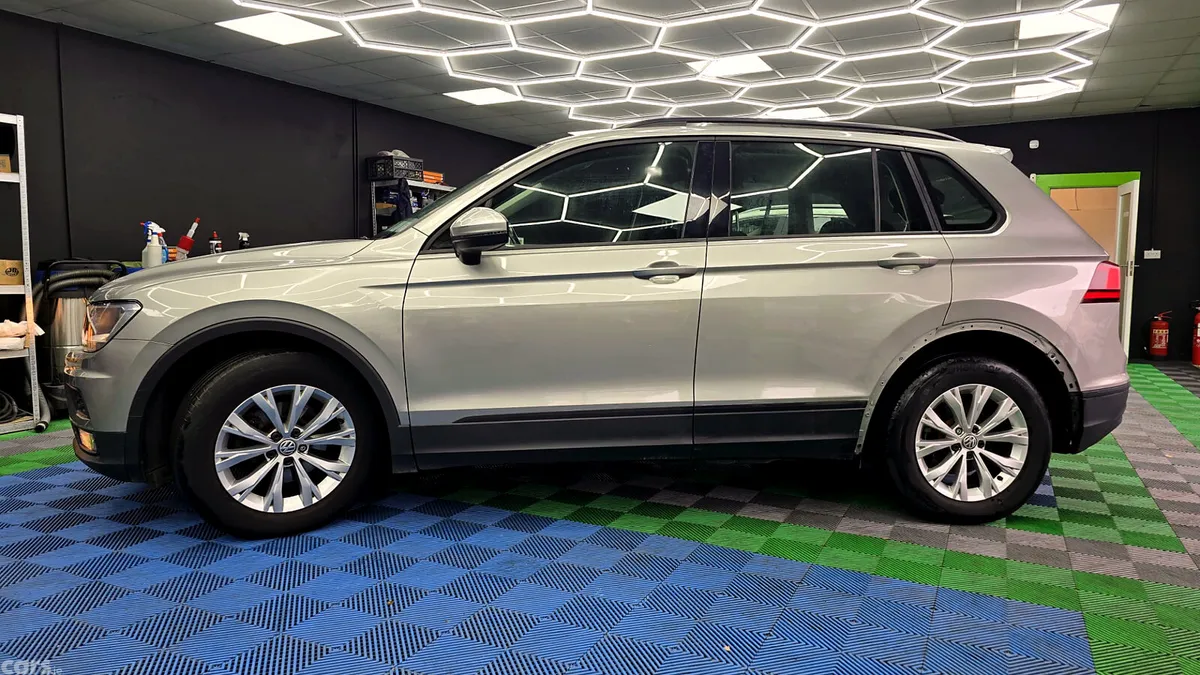 Volkswagen Tiguan SUV, Petrol, 2018, Grey