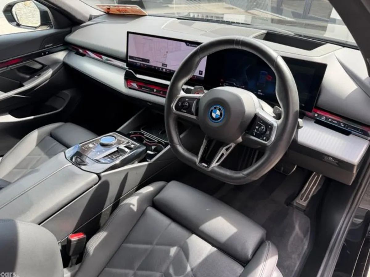 BMW 5-Series Saloon, Petrol Plug-in Hybrid, 2024, Black