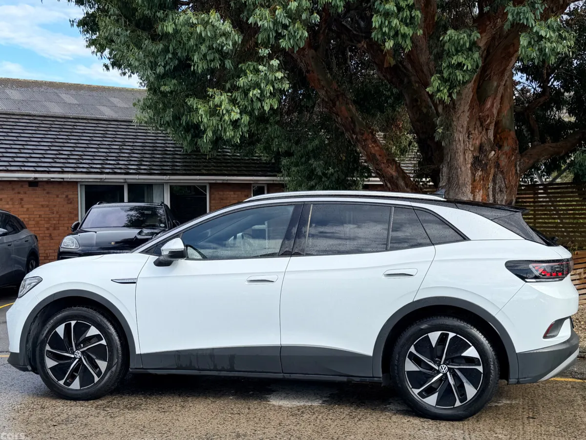 Volkswagen ID.4 Estate, Electric, 2023, White